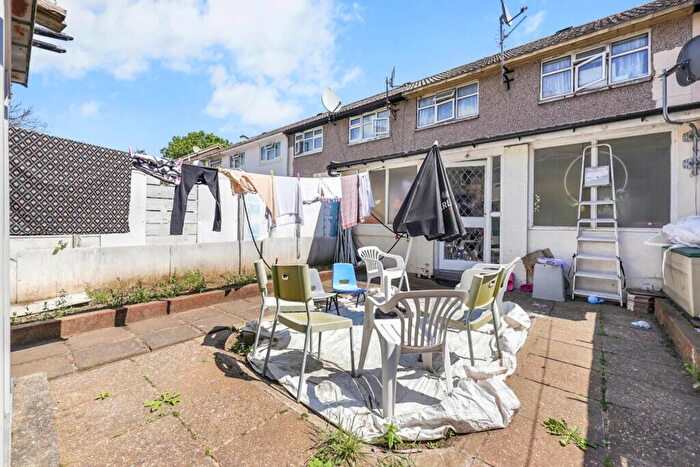 3 Bedroom Terraced House For Sale In Cleves Road, London, E6