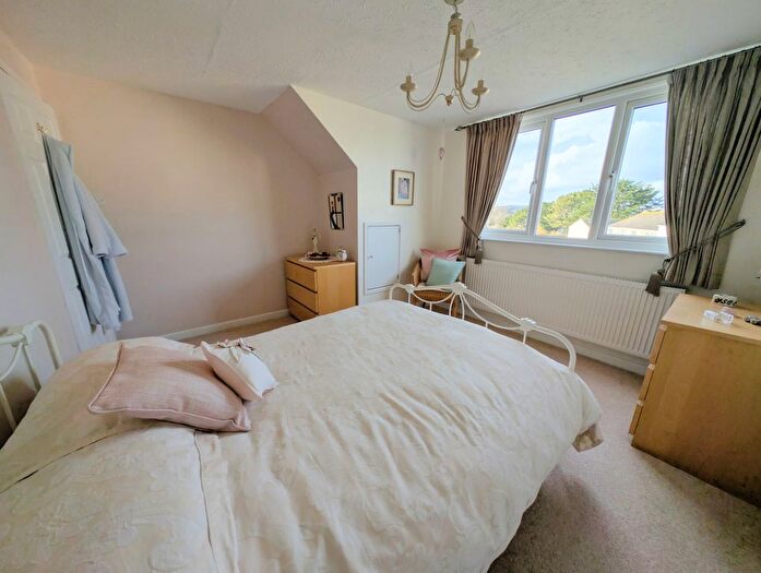 2 Bedroom Semi-Detached House For Sale In Bay View Terrace, Hayle, TR27