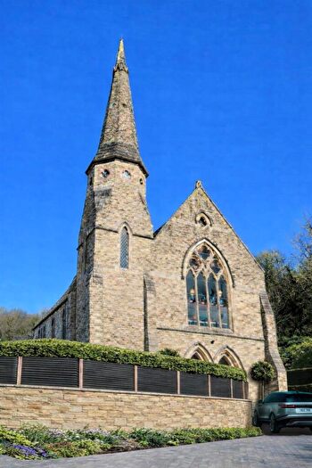 4 Bedroom Town House For Sale In Palmerston Street, Bollington, Macclesfield, SK10