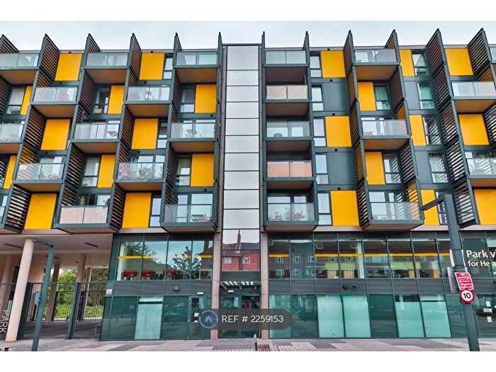 1 Bedroom Flat To Rent In Cranston Court, London, W12