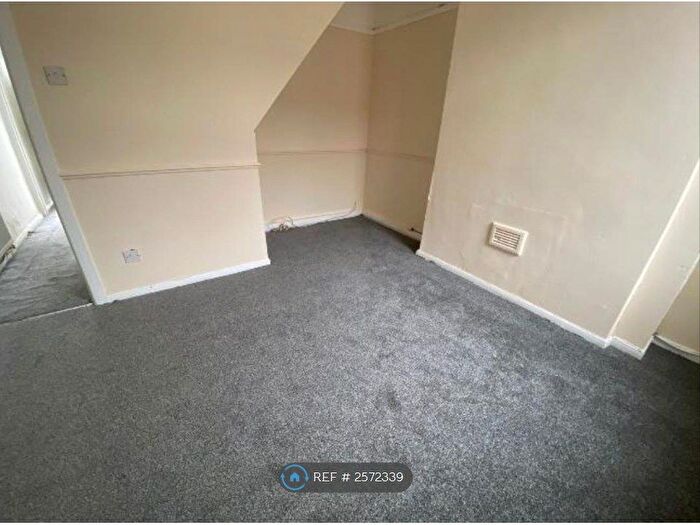 3 Bedroom Terraced House To Rent In Albany Street, Middlesbrough, TS1