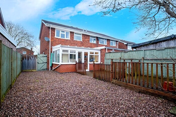 3 Bedroom Semi-detached House For Sale In Meadow Lane, Newhall, Swadlincote, DE11