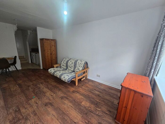 Studio To Rent In Church Lane, London, N2