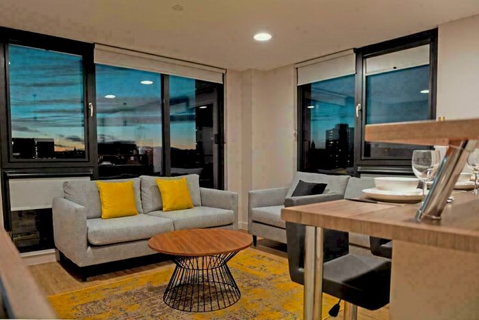 6 Bedroom Apartment To Rent In Schoolhill, Aberdeen, Aberdeenshire, AB10