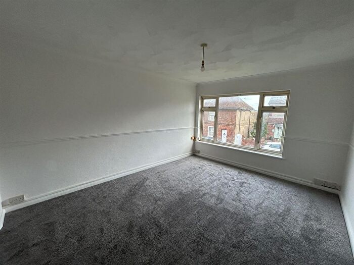 1 Bedroom Flat To Rent In Vicarage Lane, Gravesend, DA12