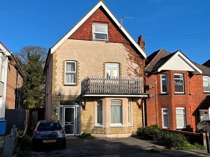 1 Bedroom House Of Multiple Occupation To Rent In Alexandra Road, Poole, Dorset, BH14