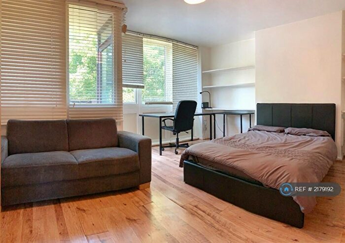 4 Bedroom Flat To Rent In Purcell Street, London, N1