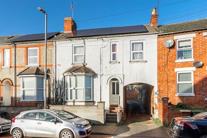 Studio To Rent In Alma Street, Wellingborough, NN8