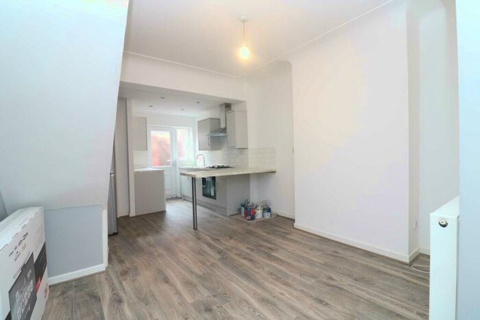 3 Bedroom House To Rent In Millvale Street, Liverpool, L6