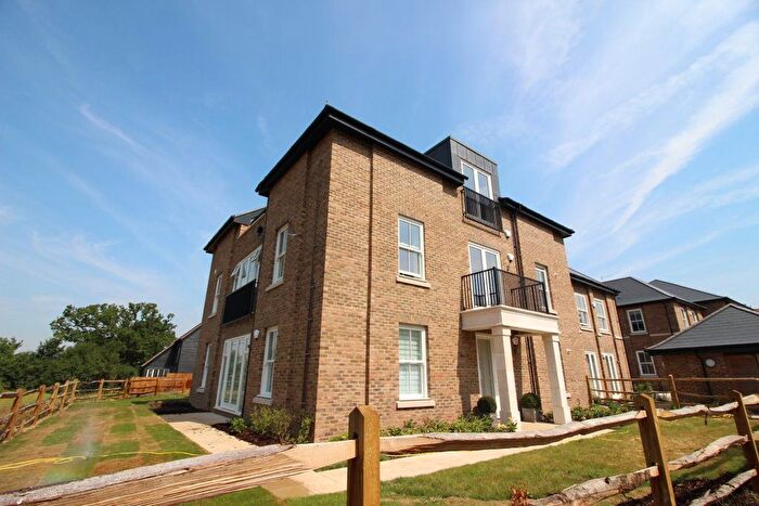 1 Bedroom Flat To Rent In Merry Hill Road, Bushey, WD23