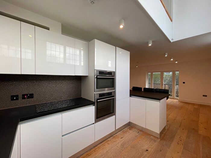 4 Bedroom Maisonette To Rent In Florence Road, Brighton, BN1