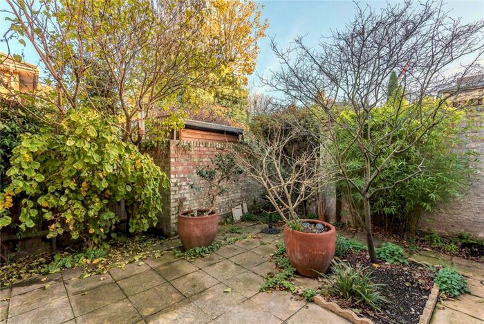 2 Bedroom Terraced House To Rent In Orchard Mews, London, De Beauvoir, London, N1