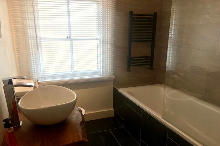 1 Bedroom Apartment For Sale In Hill View Road, Oxford, Oxfordshire, OX2