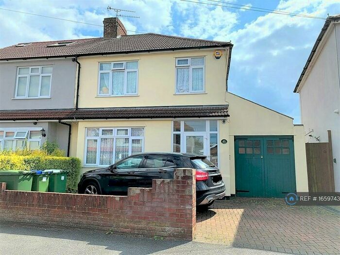 3 Bedroom Semi-Detached House To Rent In Sydney Road, Bexleyheath, DA6
