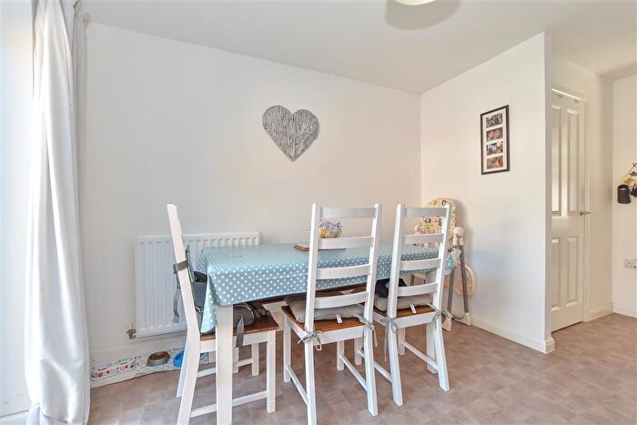 3 Bedroom Semi-detached House For Sale In Tyler Road, Staplehurst, Tonbridge, Kent, TN12
