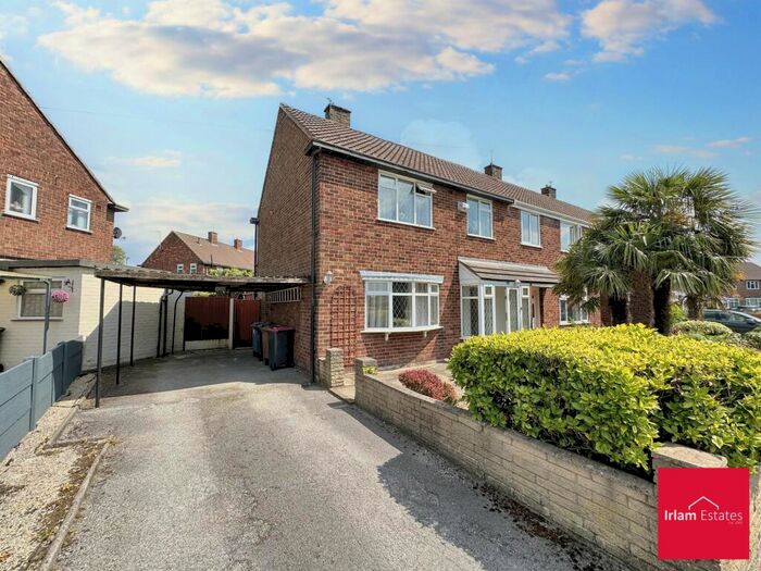 3 Bedroom End Of Terrace House For Sale In Norfolk Close, Cadishead, M44