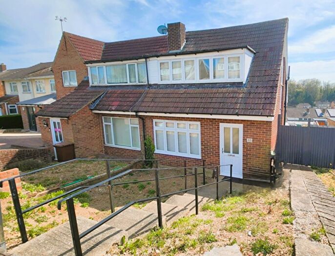 2 Bedroom Semi-Detached House To Rent In Hillshaw Crescent, Rochester, ME2