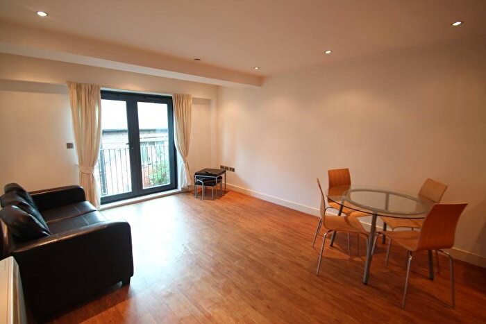 1 Bedroom Flat To Rent In Bluecoat House, North Sherwood Street, Nottingham, NG1