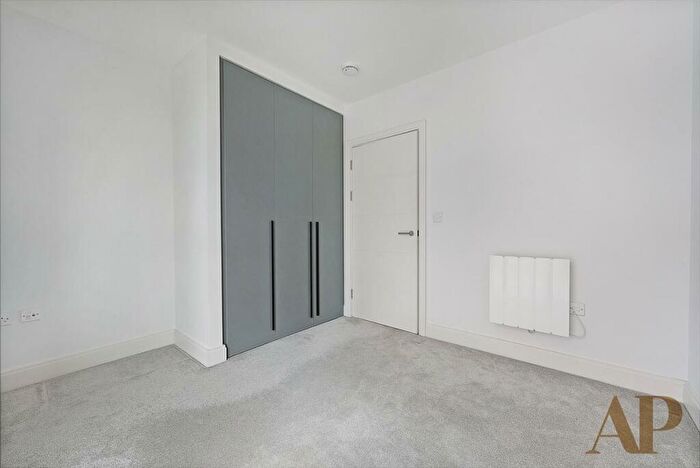 1 Bedroom Flat To Rent In Darjeeling House, Slough, London, SL1