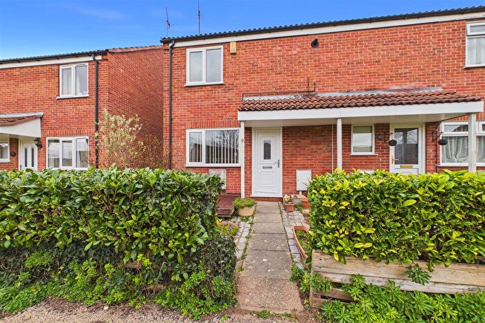 2 Bedroom End Terrace House For Sale In Mill Green, Newark, NG24