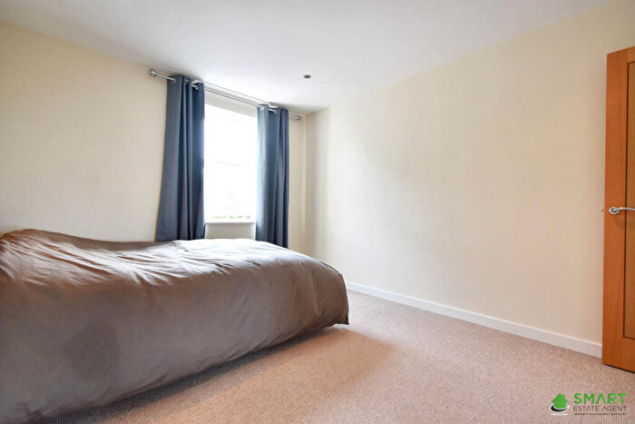 2 Bedroom Apartment For Sale In Isleworth Road, Exeter, EX4