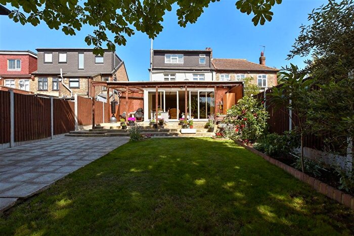 4 Bedroom Semi Detached House For Sale In Rochester Gardens, Ilford, Essex, IG1