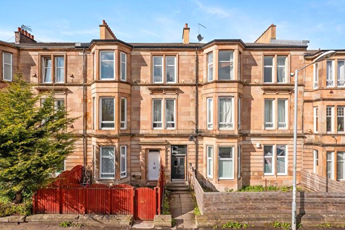 3 Bedroom Flat To Rent In Clifford Street, Cessnock, Glasgow, G51