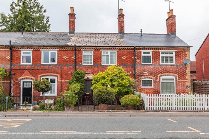 2 Bedroom Cottage To Rent In Gloucester Road, Stonehouse, GL10