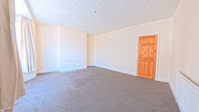 2 Bedroom Maisonette To Rent In Caledonian Road, Brighton, BN2