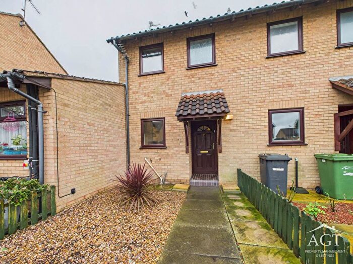 2 Bedroom Detached House For Sale In Hexham Court, Peterborough, PE1