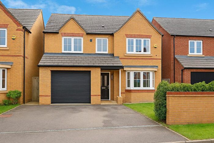 4 Bedroom Detached House For Sale In George Parish Road, Banbury, OX16