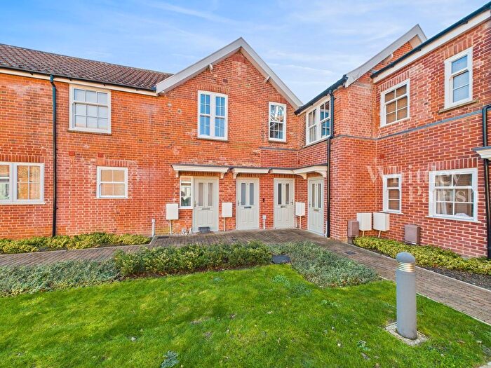 3 Bedroom Terraced House For Sale In Kerrison Gardens, Thorndon, IP23