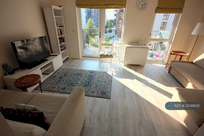 2 Bedroom Flat To Rent In Hitherwood Court, London, NW9