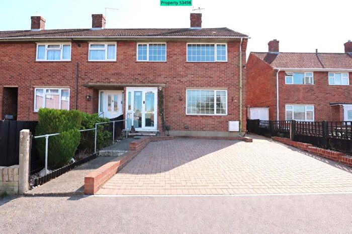 4 Bedroom End Of Terrace House For Sale In Morgan Drive, Greenhithe, DA9