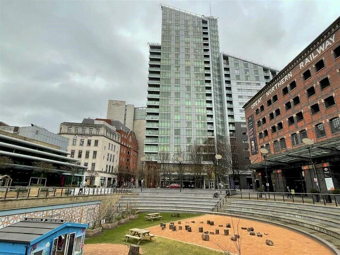 2 Bedroom Apartment To Rent In Great Northern Tower, Manchester City Centre, Manchester, M3