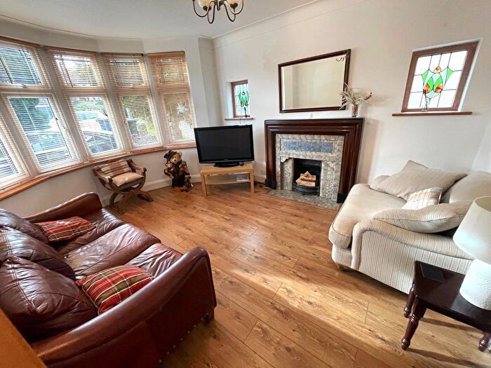 5 Bedroom Detached House To Rent In The Ridgeway, Mill Hill, NW7