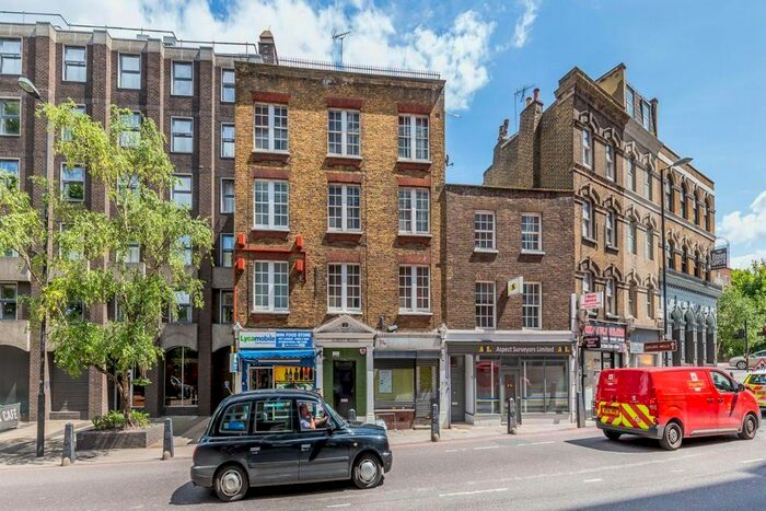 4 Bedroom Flat To Rent In King's Cross Road, London, WC1X