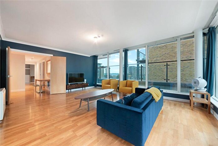 3 Bedroom Apartment To Rent In Boardwalk Place, London, E14