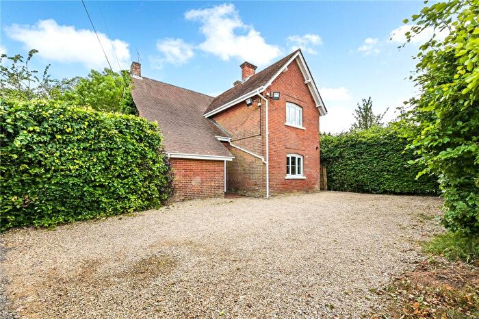 4 Bedroom Detached House To Rent In Hamptworth, Salisbury, Wiltshire, SP5