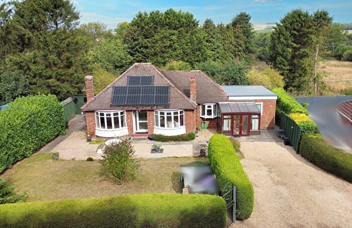 4 Bedroom Detached Bungalow For Sale In Scamblesby, Louth, LN11