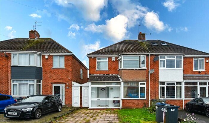 3 Bedroom Semi Detached House For Sale In Arundel Road, Birmingham, West Midlands, B14
