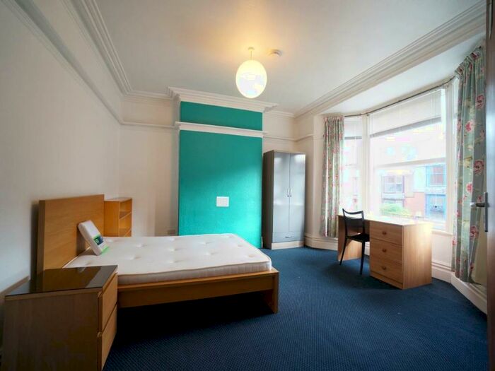 6 Bedroom House To Rent In Deiniol Road, Bangor, LL57