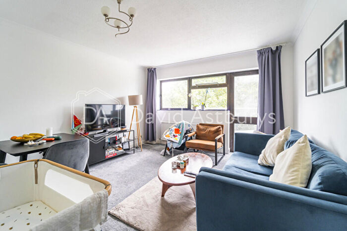 1 Bedroom Apartment To Rent In Muswell Hill, Muswell Hill, London, N10