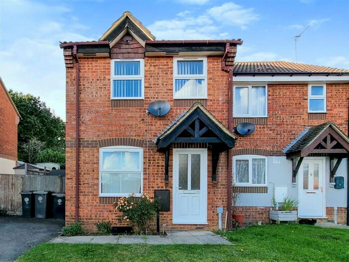 2 Bedroom Semi-Detached House To Rent In Lucas Close, Irthlingborough, Northants, NN9