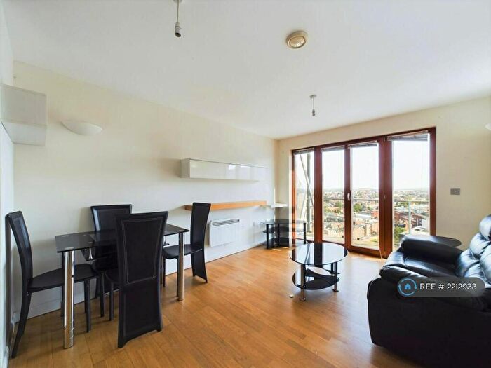 2 Bedroom Flat To Rent In Icon Building, Ilford, IG1