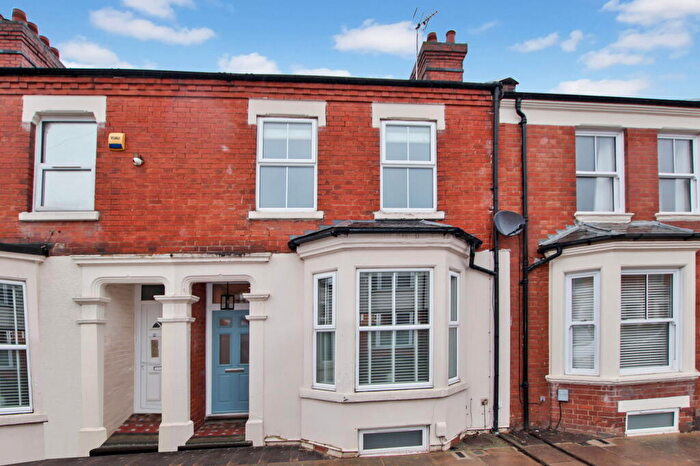 3 Bedroom Terraced House For Sale In Cedar Road, Abington, NN1
