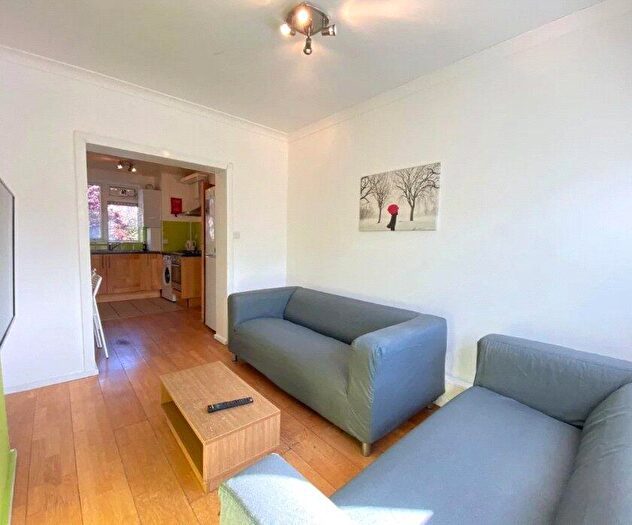4 Bedroom Apartment To Rent In Marquis Road, Camden, London, NW1