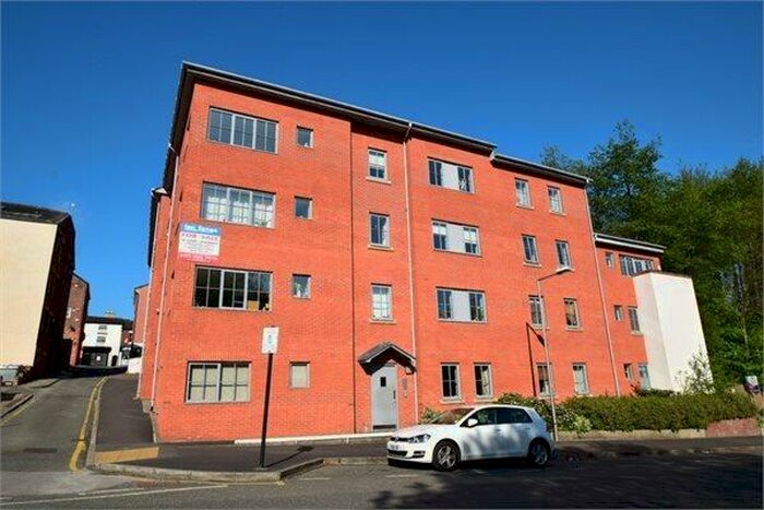 2 Bedroom Flat To Rent In Birchfield House, Hopes Carr, Hillgate, SK1