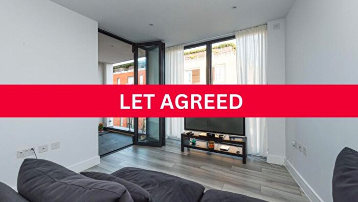 1 Bedroom Apartment To Rent In Newcombe House, Harpsden Street, Battersea, London, SW11