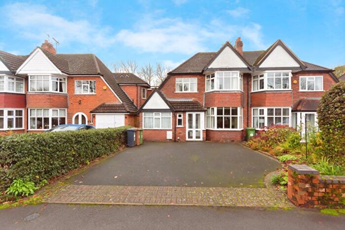 4 Bedroom Semi-Detached House For Sale In Ladbrook Road, Solihull, West Midlands, B91